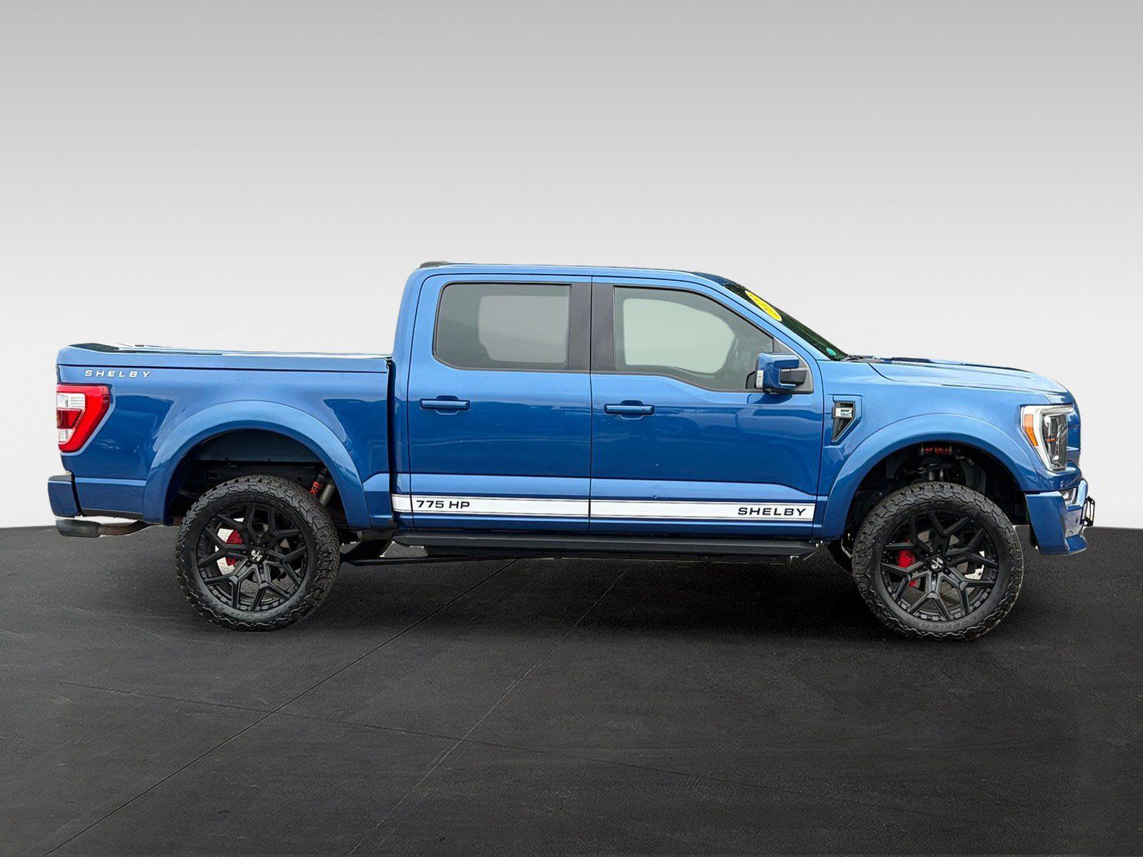 Used 2022 Ford F150 Lariat w/ Equipment Group 502A High AWD/4WD image 4