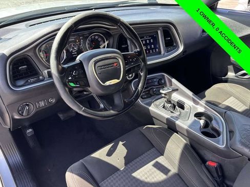 Used 2020 Dodge Challenger SXT RWD image 8