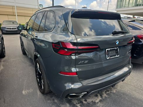 Used 2025 BMW X5 xDrive40i w/ Executive Package AWD/4WD image 4