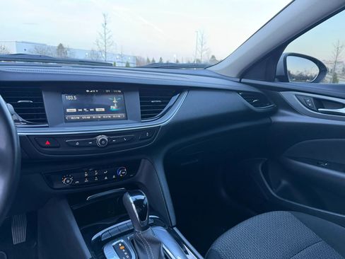 Used 2018 Buick Regal Preferred FWD image 30