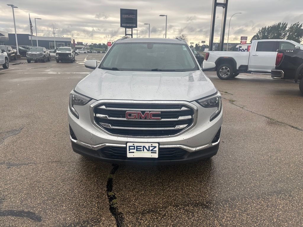 Used 2018 GMC Terrain SLT w/ Preferred Package AWD/4WD image 2
