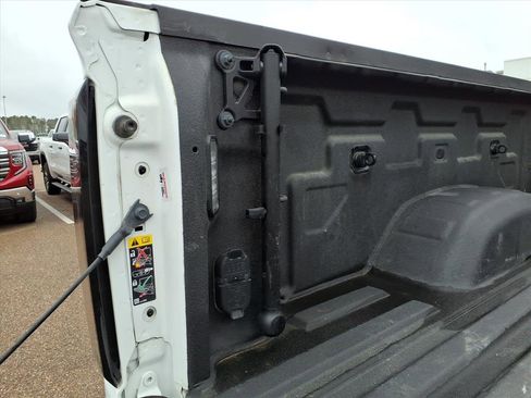 Used 2024 GMC Sierra 2500 AT4 w/ AT4 Premium Plus Package image 6