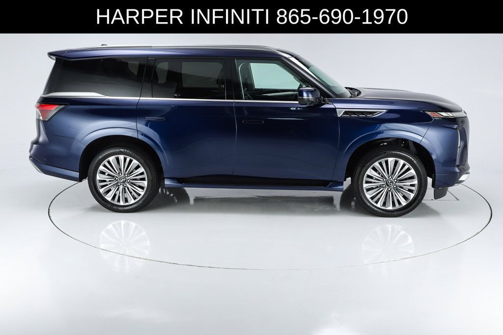Used 2025 INFINITI QX80 Sensory AWD/4WD image 11