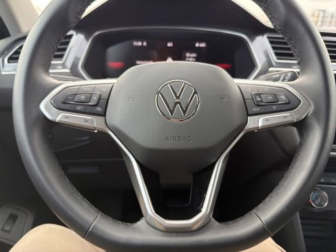 Used 2024 Volkswagen Tiguan Wolfsburg Edition image 31