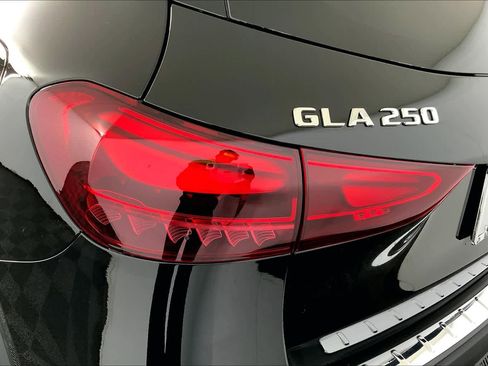 New 2025 Mercedes-Benz GLA 250 4MATIC image 6