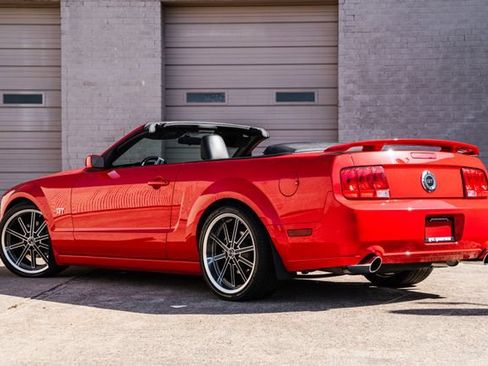 Used 2006 Ford Mustang GT Premium RWD image 4