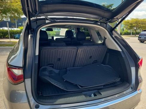 Used 2025 Acura MDX SH-AWD image 9