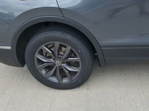 Certified 2024 Volkswagen Tiguan SE AWD/4WD image 5