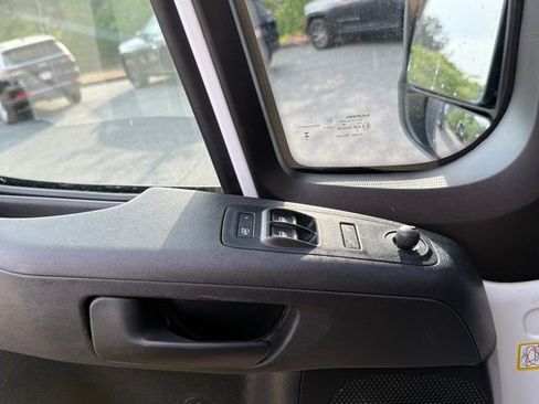 Used 2025 RAM ProMaster 2500 w/ Convenience Group FWD image 14
