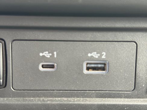 Used 2025 Nissan Frontier SV w/ SV Convenience Package RWD image 17