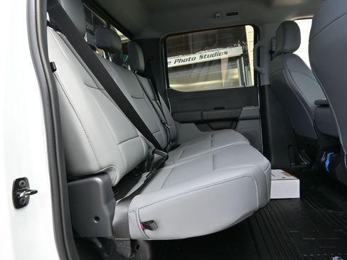 New 2026 Ford F550 4x4 Crew Cab image 19