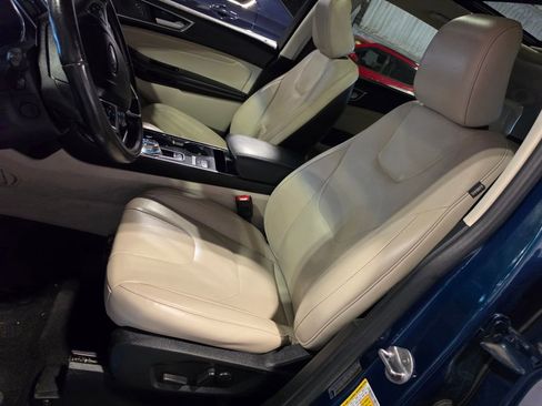 Used 2020 Ford Edge Titanium w/ Equipment Group 301A AWD/4WD image 6