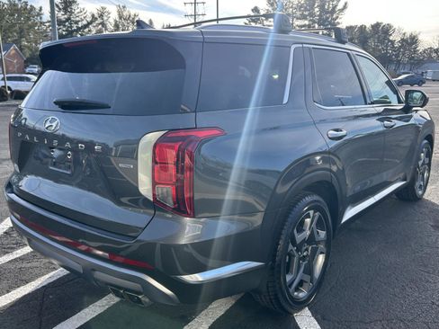 Used 2023 Hyundai Palisade Limited AWD/4WD image 7