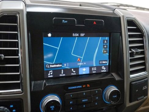 Used 2016 Ford F150 Lariat w/ Equipment Group 502A Luxury image 23