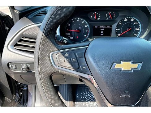 Used 2023 Chevrolet Malibu LT FWD image 11