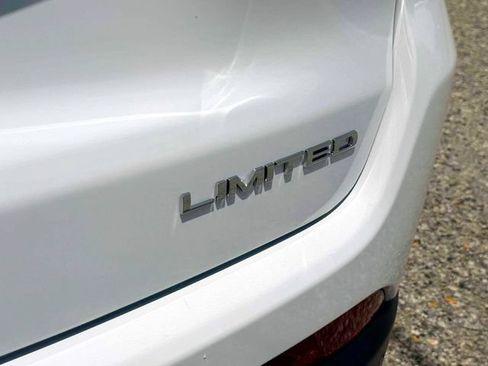 Used 2025 Jeep Compass Limited AWD/4WD image 10