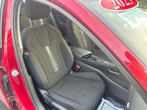 Used 2025 Hyundai Elantra SEL FWD image 28