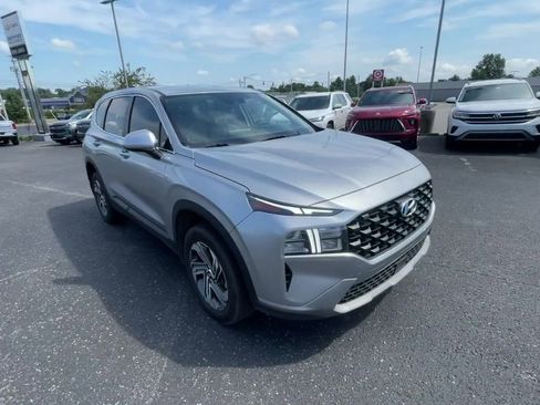 Used 2023 Hyundai Santa Fe SE image 3