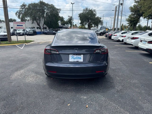 Used 2022 Tesla Model 3 Standard Range RWD image 4