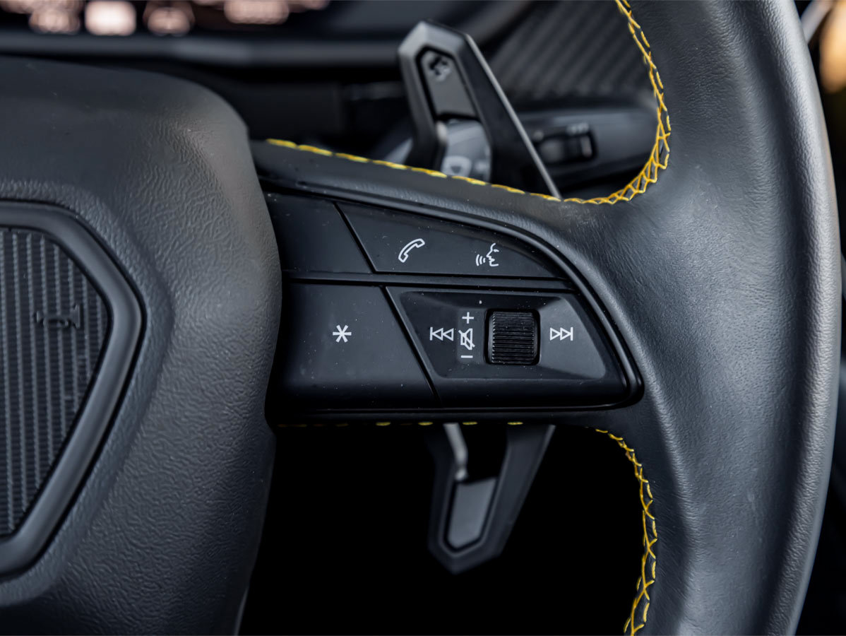 Used 2024 Lamborghini Urus Performante AWD/4WD image 21
