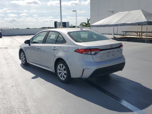 Certified 2023 Toyota Corolla LE image 5