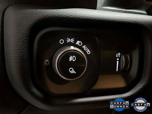 Used 2024 RAM 2500 Big Horn w/ Safety Group image 30