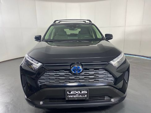 Used 2022 Toyota RAV4 XLE w/ Convenience Package AWD/4WD image 5