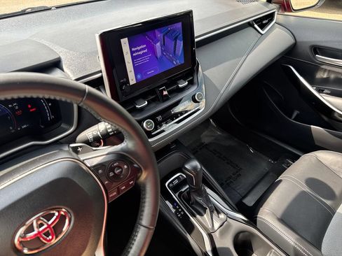 Used 2025 Toyota Corolla XSE FWD image 21