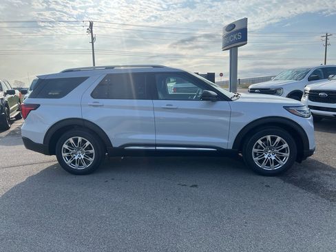 New 2026 Ford Explorer Platinum image 4