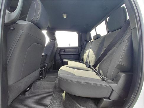 Used 2024 RAM 3500 Tradesman w/ Chrome Appearance Group image 9