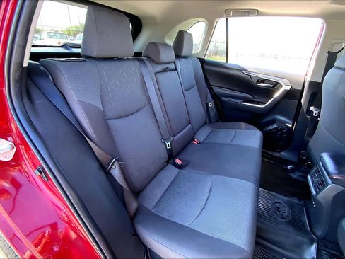 Used 2022 Toyota RAV4 XLE w/ Convenience Package AWD/4WD image 19