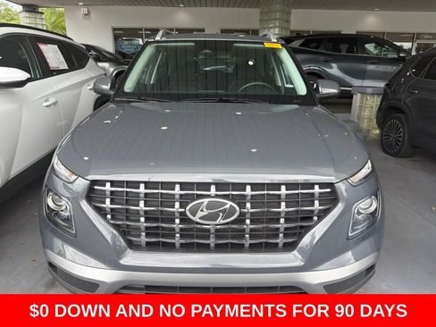 Used 2025 Hyundai Venue SEL FWD image 2