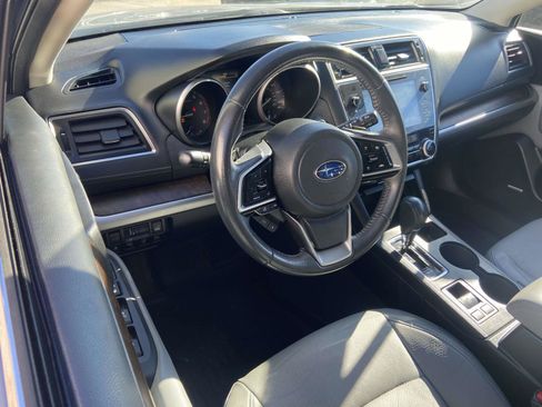 Used 2018 Subaru Outback 2.5i Limited image 2
