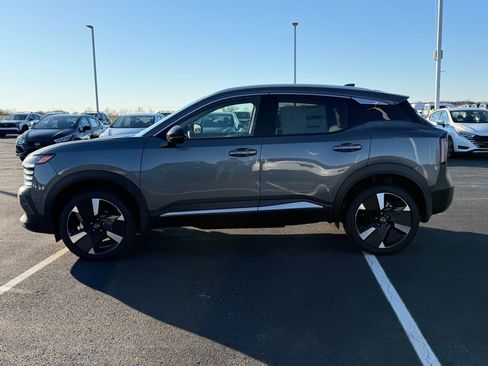 New 2026 Nissan Kicks SR FWD image 7