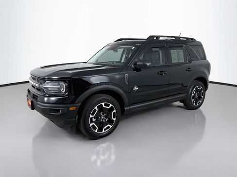 Used 2024 Ford Bronco Sport Outer Banks w/ Tech Package AWD/4WD image 3