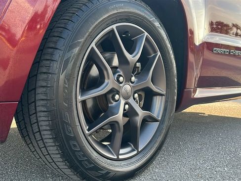 Used 2020 Jeep Grand Cherokee Limited RWD image 9