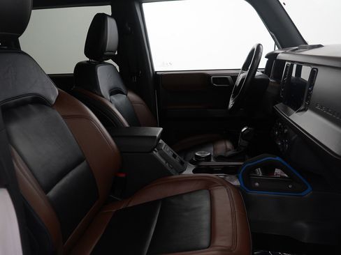 Used 2022 Ford Bronco Outer Banks image 12