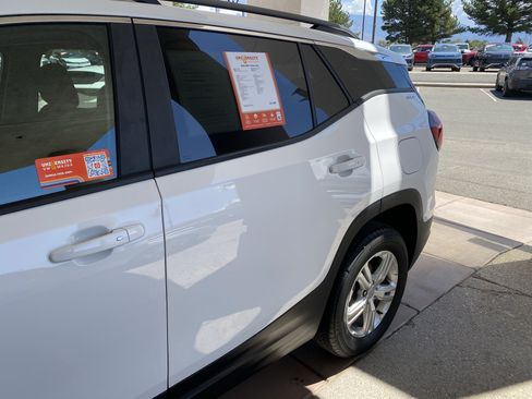 Used 2024 GMC Terrain SLE w/ Driver Convenience Package AWD/4WD image 51