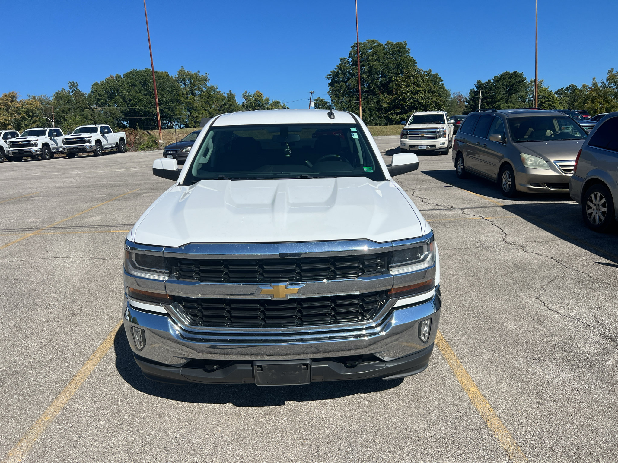 Used 2016 Chevrolet Silverado 1500 LT w/ All Star Edition AWD/4WD image 3