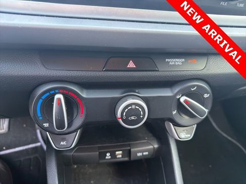 Used 2019 Kia Rio LX image 12