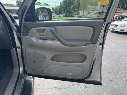 Used 2001 Toyota Sequoia Limited RWD image 22