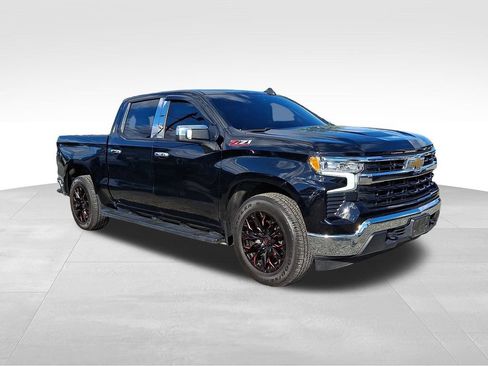 Used 2023 Chevrolet Silverado 1500 LT AWD/4WD image 1