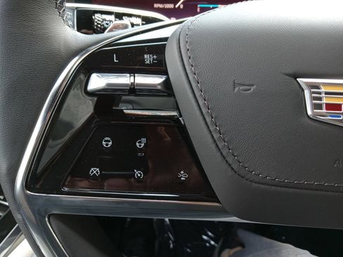 Used 2026 Cadillac Escalade Platinum Sport AWD/4WD image 22
