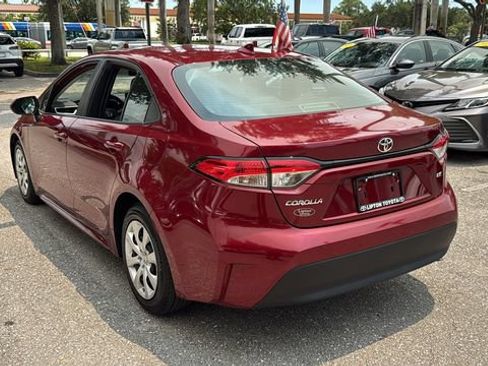 Used 2023 Toyota Corolla LE FWD image 5