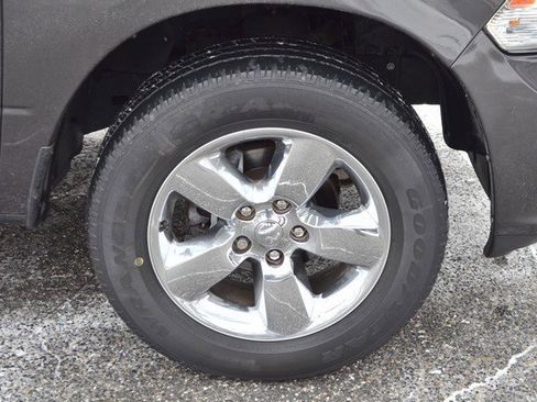 Used 2019 RAM 1500 Express w/ Express Value Package image 10