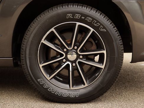 Used 2018 Dodge Grand Caravan SE image 31