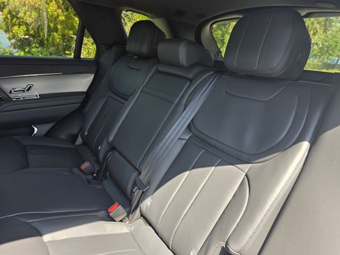 New 2026 Land Rover Range Rover Sport Dynamic SE AWD/4WD image 13