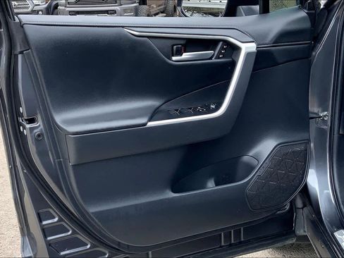 Used 2023 Toyota RAV4 Limited image 22