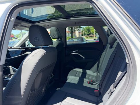 Used 2025 Audi Q5 Premium w/ Convenience Package AWD/4WD image 29