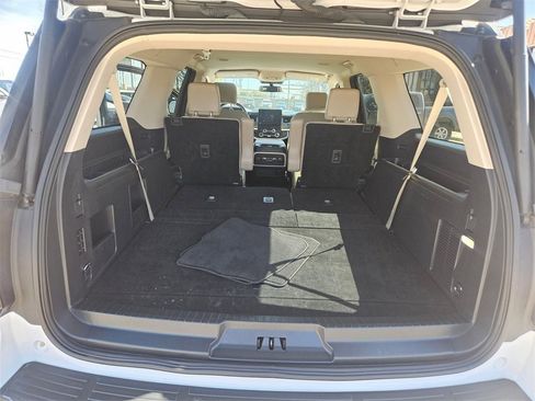 Used 2024 Ford Expedition Max XLT image 24